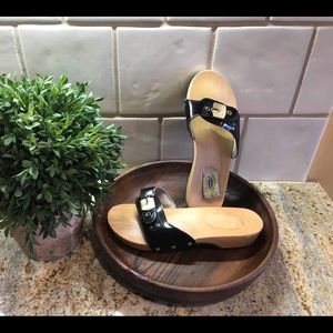 Classic Dr. Scholl’s Black Patent Slide Sandals